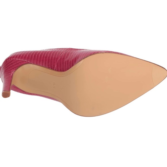 BCBG GENERATION HALLIX FLAMINGO PINK PUMPS - Picture 10 of 16